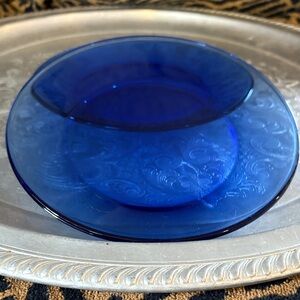 Set Of 2 Cobalt Blue Glass Plates, Diameter: 7 3/8 In. (18.7 Cm.)